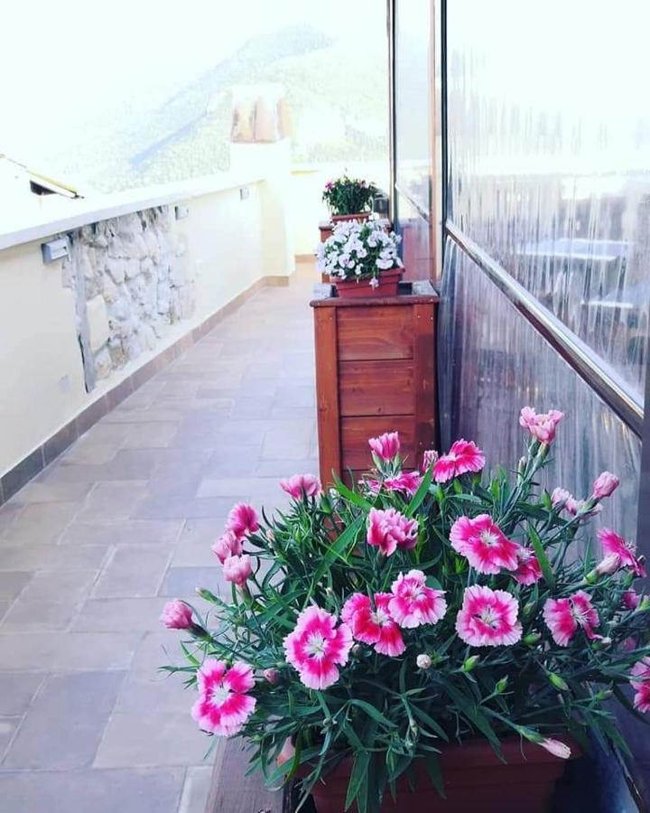 La Rupe Bed And Breakfast 노르마 외부 사진