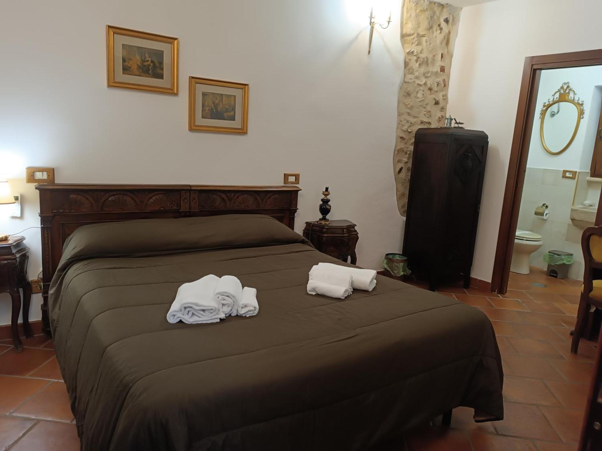 La Rupe Bed And Breakfast 노르마 객실 사진