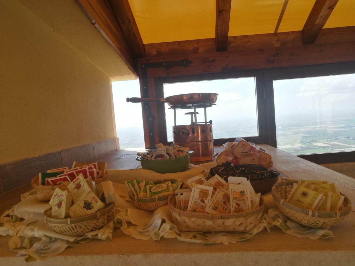 La Rupe Bed And Breakfast 노르마 외부 사진